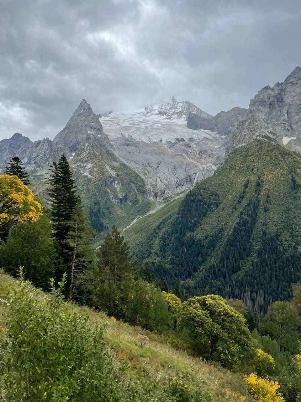 Руская полна. Домбай весной фото.